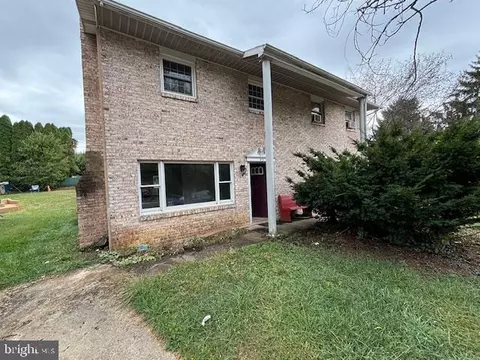 413 Juniper St, Carlisle, PA 17013