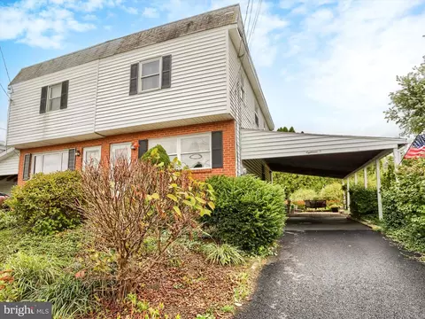 18 W B W Glenwood Dr, Camp Hill, PA 17011