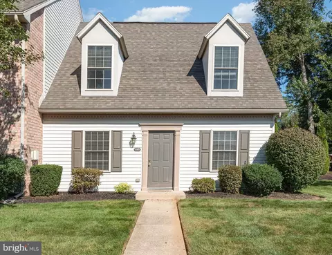 165 Melbourne Ln, Mechanicsburg, PA 17055