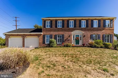 430 Cherokee Dr, Mechanicsburg, PA 17050