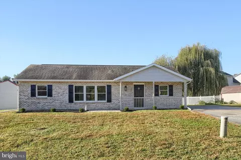 15 Courtney Dr, Shippensburg, PA 17257