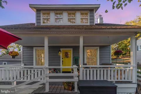 25 Creekside Dr, Enola, PA 17025