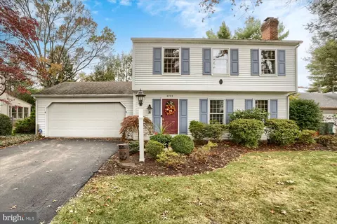 6206 Westover Dr, Mechanicsburg, PA 17050