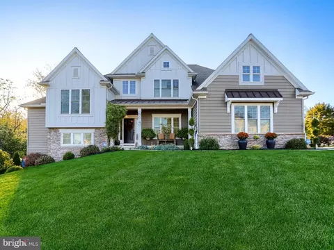 40 Simmons Creek Ln, Enola, PA 17025