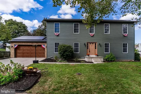 881 Acri Rd, Mechanicsburg, PA 17050