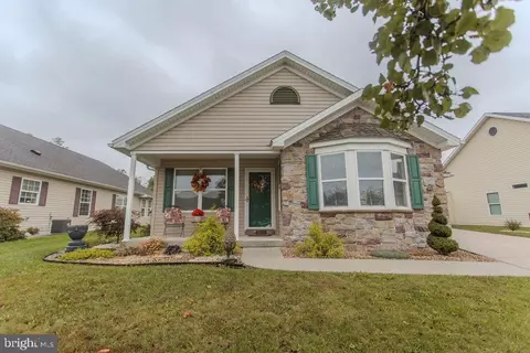 39 Colonial Ct, Shippensburg, PA 17257