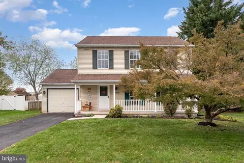 42 Bayberry Dr, Mechanicsburg, PA 17050