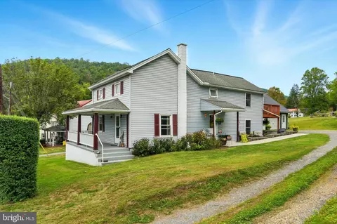 325 S Baltimore Ave, Mount Holly Springs, PA 17065