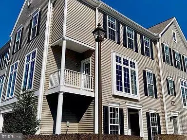3030 Meridian Cmns #A, Mechanicsburg, PA 17055