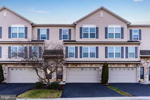 6366 Galleon Dr, Mechanicsburg, PA 17050
