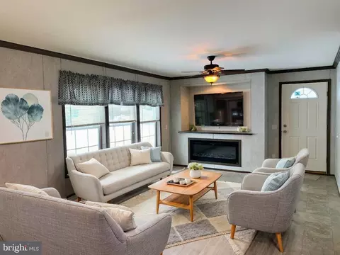 14 Northview Dr, Carlisle, PA 17013