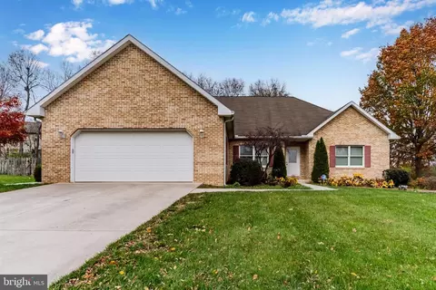6226 Charing Cross, Mechanicsburg, PA 17050