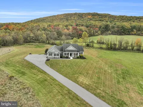 984 Pine Rd, Carlisle, PA 17015