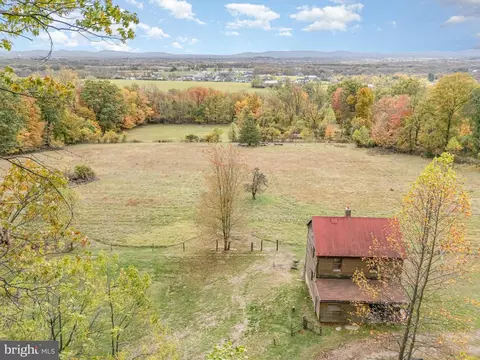 122 Glendale Dr, Mechanicsburg, PA 17050