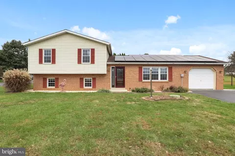 1266 Brandt Rd, Mechanicsburg, PA 17055