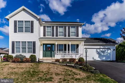 16 Wetherburn Rd, Enola, PA 17025