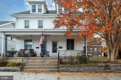 433 7th St, New Cumberland, PA 17070