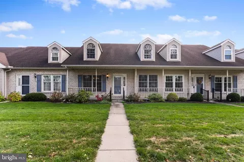 1322 Georgetown Cir, Carlisle, PA 17013
