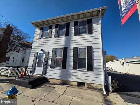 23 N Baltimore Ave, Mount Holly Springs, PA 17065