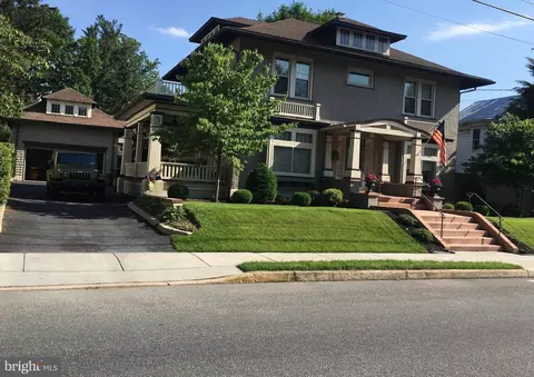 517 W Main St, Mechanicsburg, PA 17055