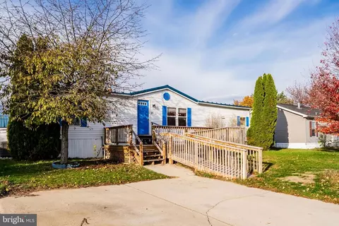 21 Hidden Noll Rd, Carlisle, PA 17013