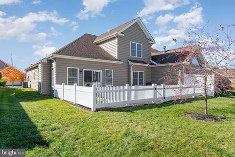 153 James Madison Dr, Mechanicsburg, PA 17050
