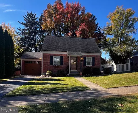 202 S 19th St, Camp Hill, PA 17011