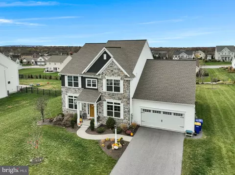 23 Country Side Dr, Carlisle, PA 17013
