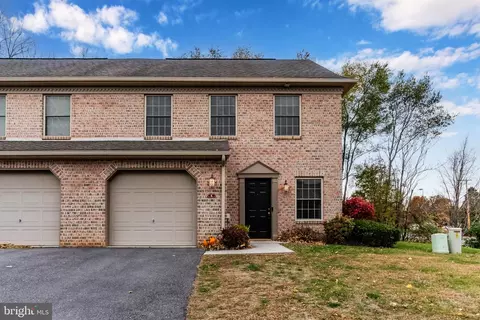 6 Spring View St, Carlisle, PA 17013