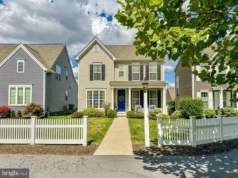 3274 Longview Rd, Mechanicsburg, PA 17055