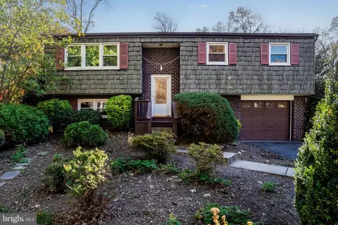 3906 Brookridge Dr, Mechanicsburg, PA 17050