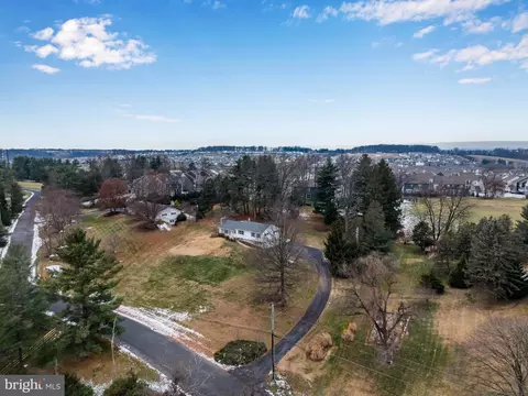 1437 Brandton Rd, Mechanicsburg, PA 17055