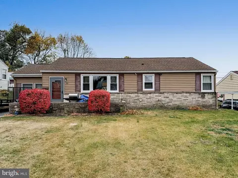 60 Oliver Rd, Enola, PA 17025