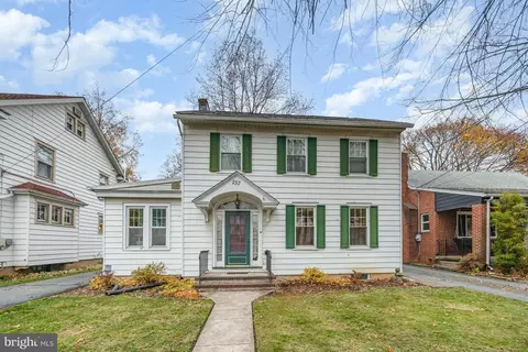 257 Walton St, Lemoyne, PA 17043