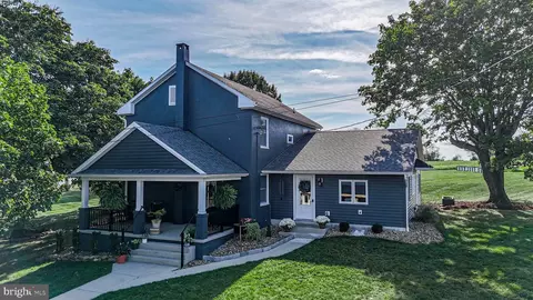 1203 Roxbury Rd, Newburg, PA 17240