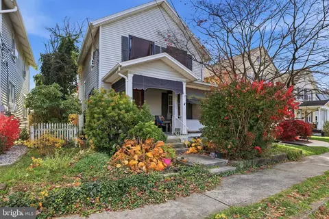 205 W Maplewood Ave, Mechanicsburg, PA 17055