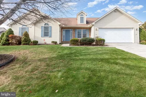 15 Kower Ct, Mechanicsburg, PA 17055
