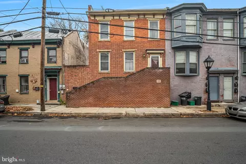 150 N Pitt St, Carlisle, PA 17013