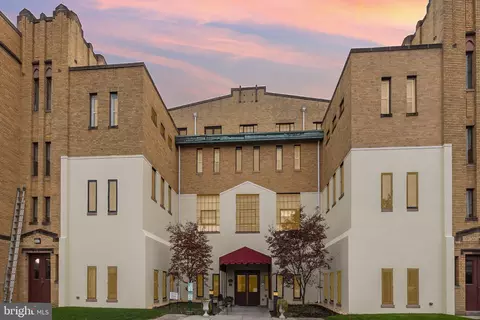 133 W Locust St #107, Mechanicsburg, PA 17055