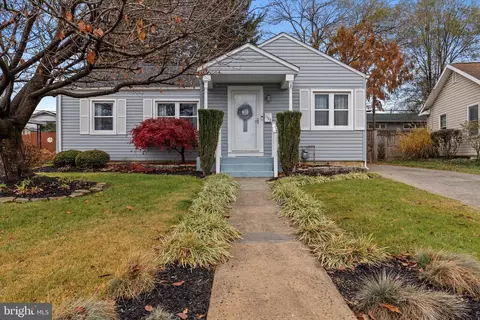 1186 Kingsley Rd, Camp Hill, PA 17011