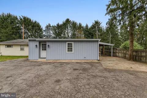 1830 Heishman Garden Dr, Carlisle, PA 17013