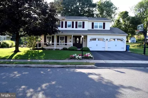 882 Hawthorn Ave, Mechanicsburg, PA 17055