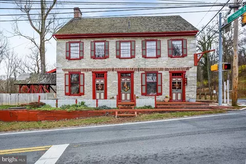 2600 S Market St, Mechanicsburg, PA 17055