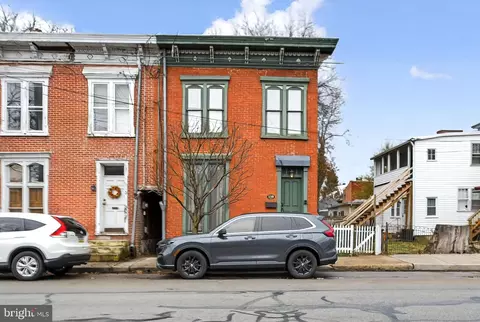 110 S Bedford St, Carlisle, PA 17013