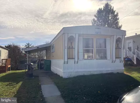 36 Marilyn Dr, Carlisle, PA 17013