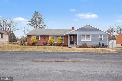 208 Ridge Hill Rd, Mechanicsburg, PA 17050