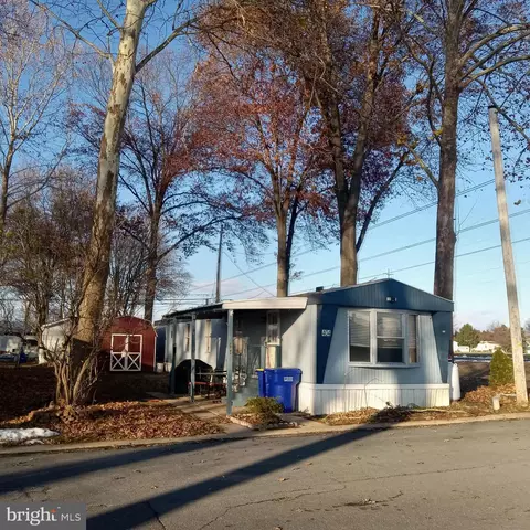 404 Venice Ave, Carlisle, PA 17015