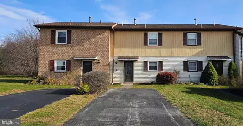 1715 English Dr, Mechanicsburg, PA 17055