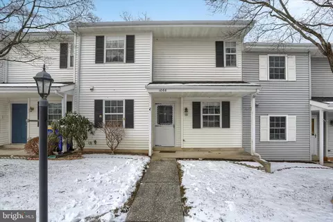 1066 W Foxcroft Dr, Camp Hill, PA 17011
