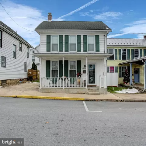 28 S Washington St, Shippensburg, PA 17257